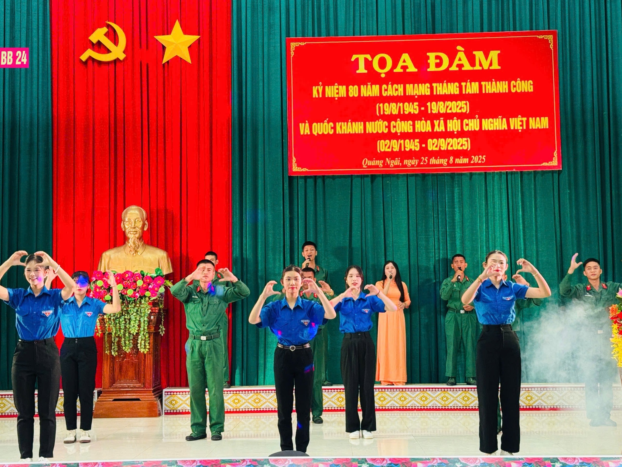 Văn nghệ Đại hội